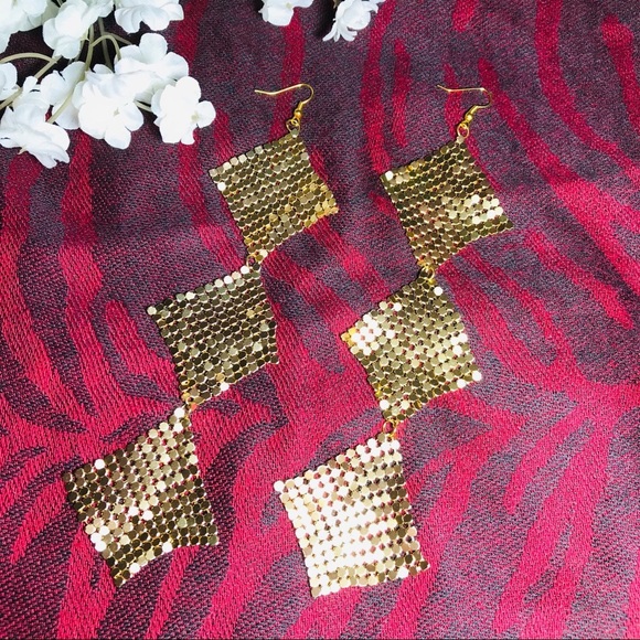 💙 5 for $25 💙 Gold Mesh Dangle Earrings - Picture 6 of 6